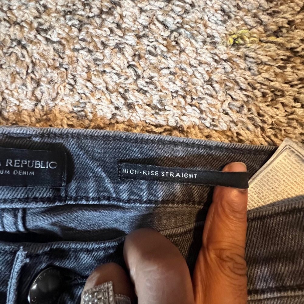 Banana Republic Premium Denim High-Rise‎ Straight Jeans Washed Black Raw Hem 30 - Picture 3 of 8